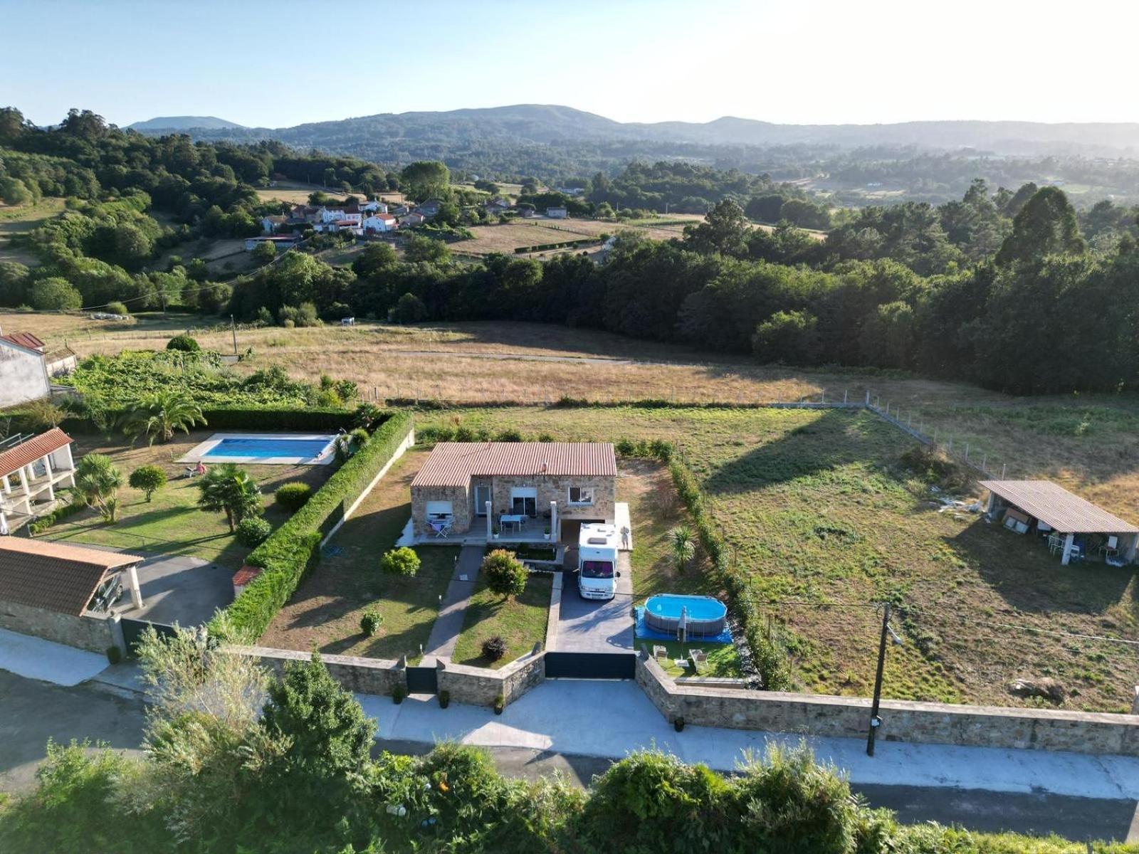 Casa Vanguardista En El Campo Cerca De Santiago Pontevedra Bagian luar foto